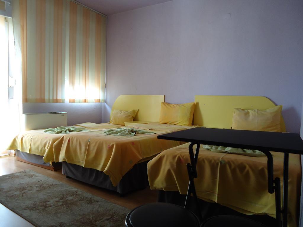 Dionis Hotel Petrich  Rom bilde