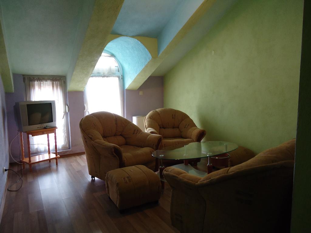 Dionis Hotel Petrich  Rom bilde