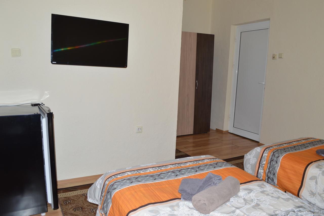 Dionis Hotel Petrich  Eksteriør bilde